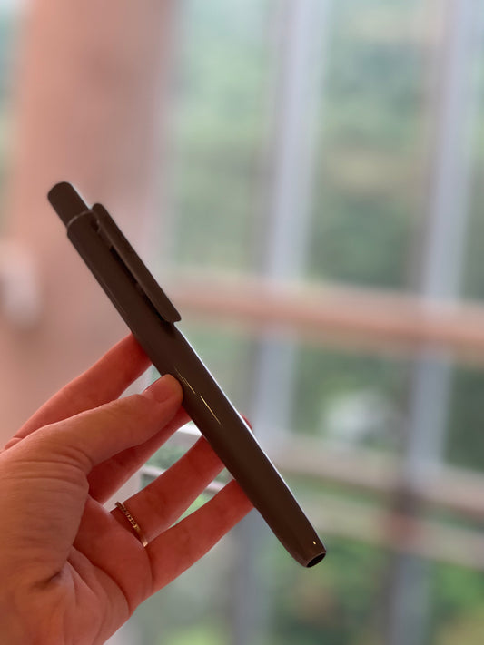 Apple Pencil retractable protective pen cover