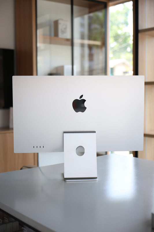 Apple 27" Studio Display 5K Retina LCD Tilt Adjustable Stand Silver (USED)